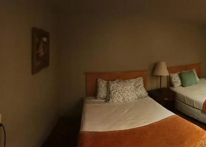 Hotel Rawlins Lodge